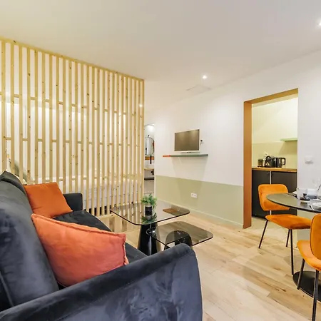 Charming - 3p - Faubourg Saint-martin Parigi